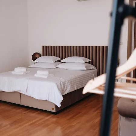 Nono Ban West Coast スプリト