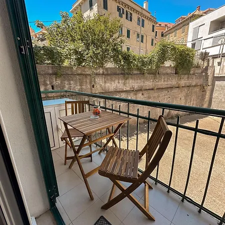 Nono Ban West Coast Apartment *